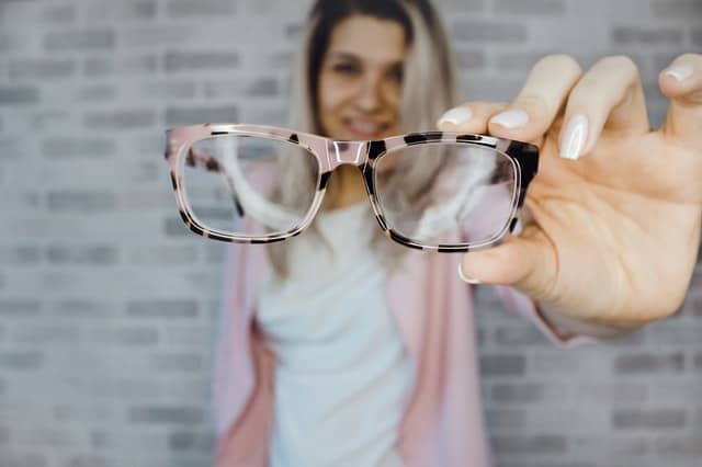 EssilorLuxottica en GrandVision ronden EyeWish-deal af