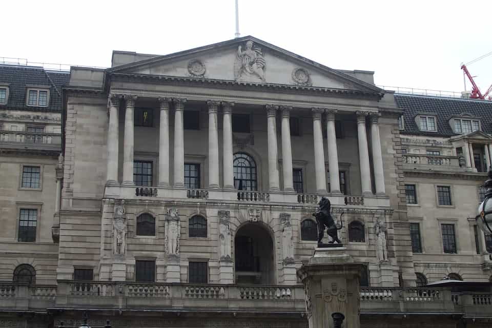 Update: Bank of England handhaaft beleid