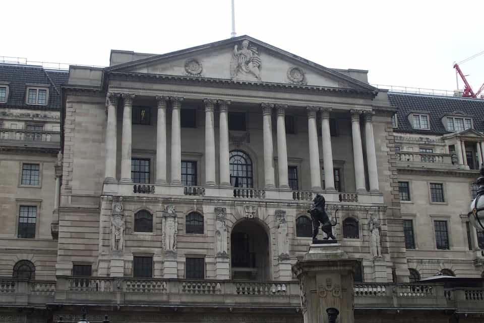 Update: Bank of England handhaaft rente