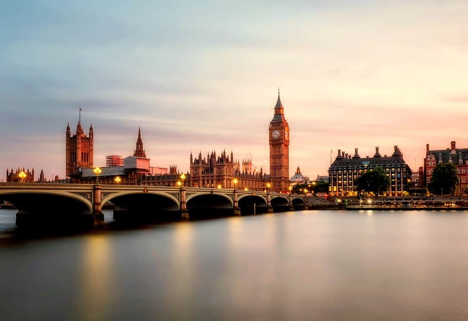 Britse economie krimpt het hardst in twee jaar tijd