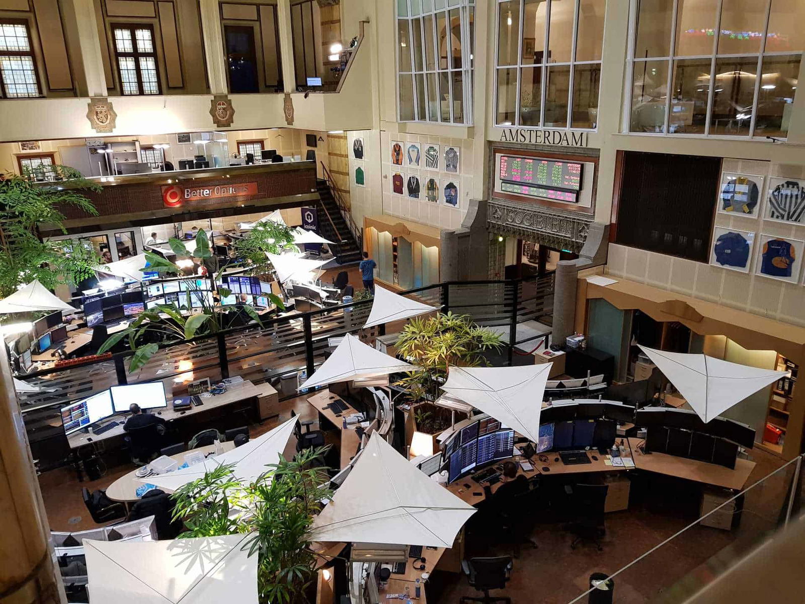 Beursupdate: AEX licht hoger van start gegaan
