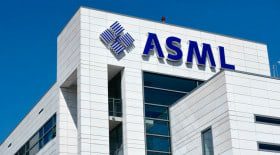 ASML verhoogt omzetverwachting stevig