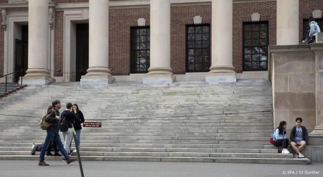 Universiteit Harvard stopt met investeren in fossiele industrie