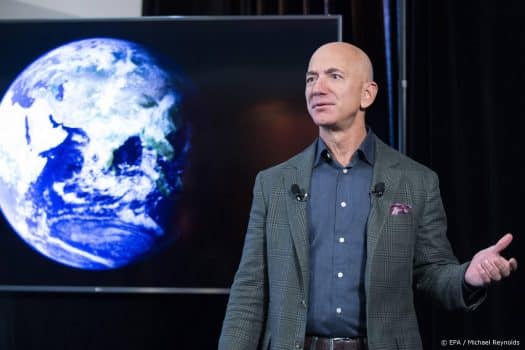 Musk en Bezos lijken satellietbedrijven tot fusies te dwingen