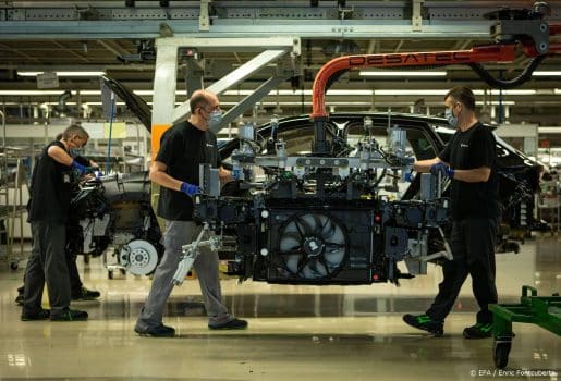 Sterke krimp Britse autoproductie door chiptekorten