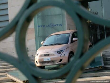 Automaker Stellantis gooit fabriek in Wenen dicht om chiptekort