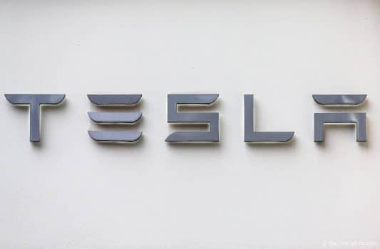 Tesla levert recordaantal nieuwe auto’s af ondanks chiptekort