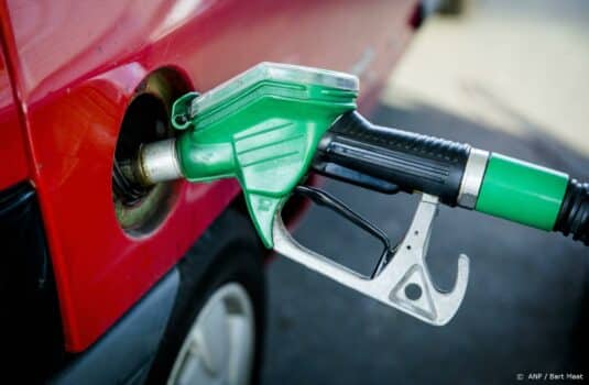 Adviesprijs benzine stijgt tot boven de 2,10 euro