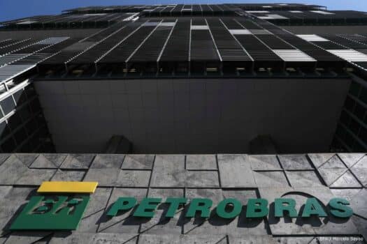 Beleggers Petrobras willen via Nederlandse rechter vergoeding