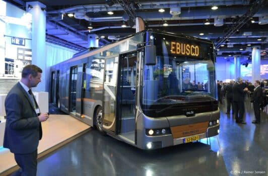 Bussenproducent Ebusco bijna 1,4 miljard waard na beursgang