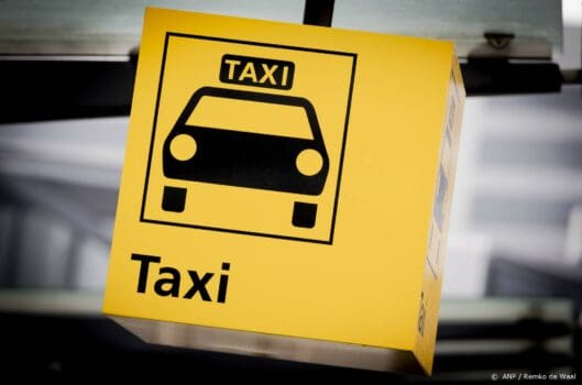 Rijgedrag taxichauffeur getoetst om schades te voorkomen