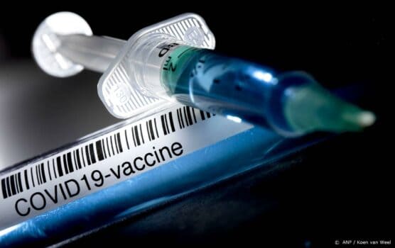 Studie: coronavaccinmakers verdienen 1000 dollar per seconde
