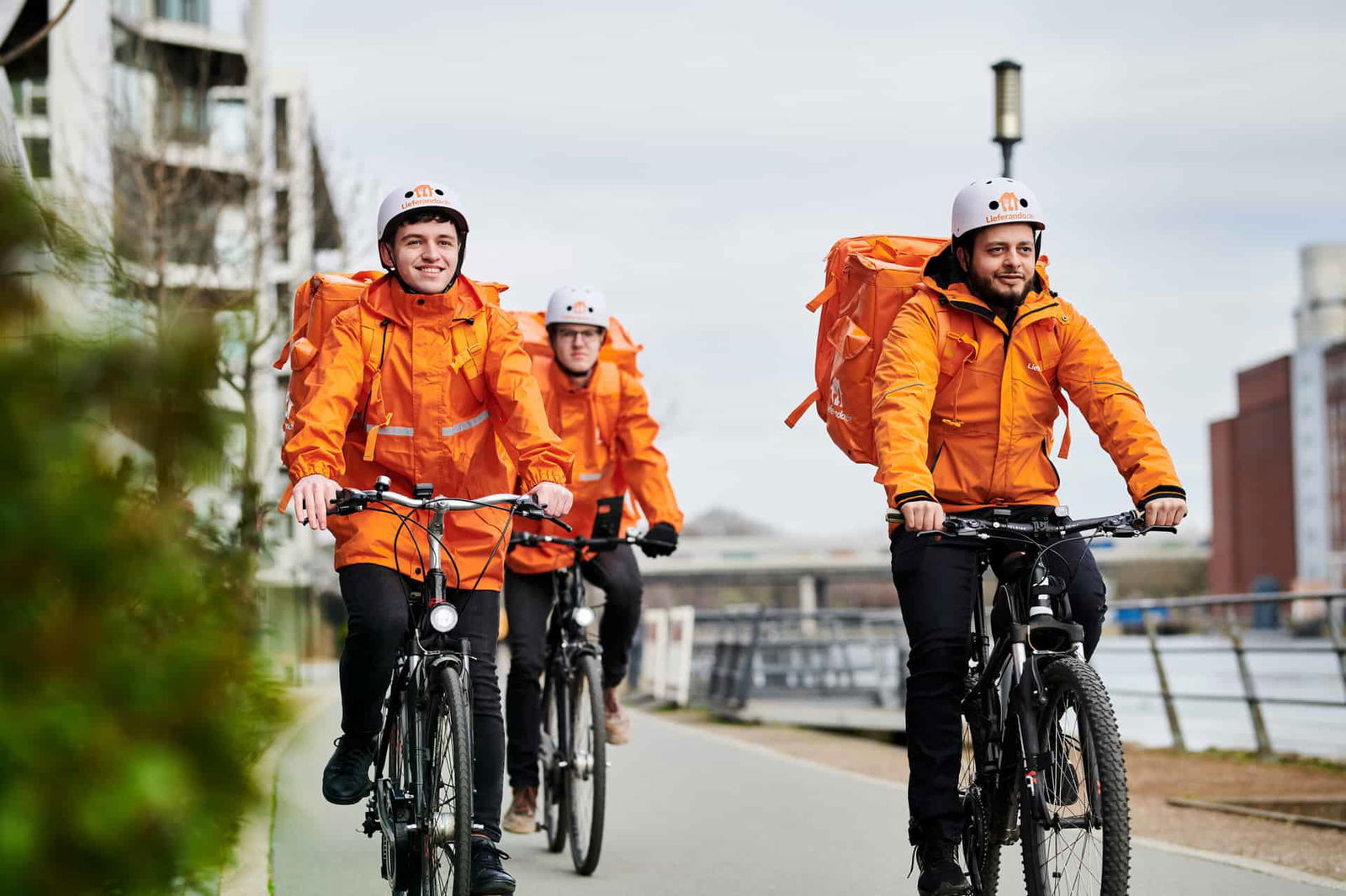 Just Eat Takeaway schrapt agendapunten jaarvergadering