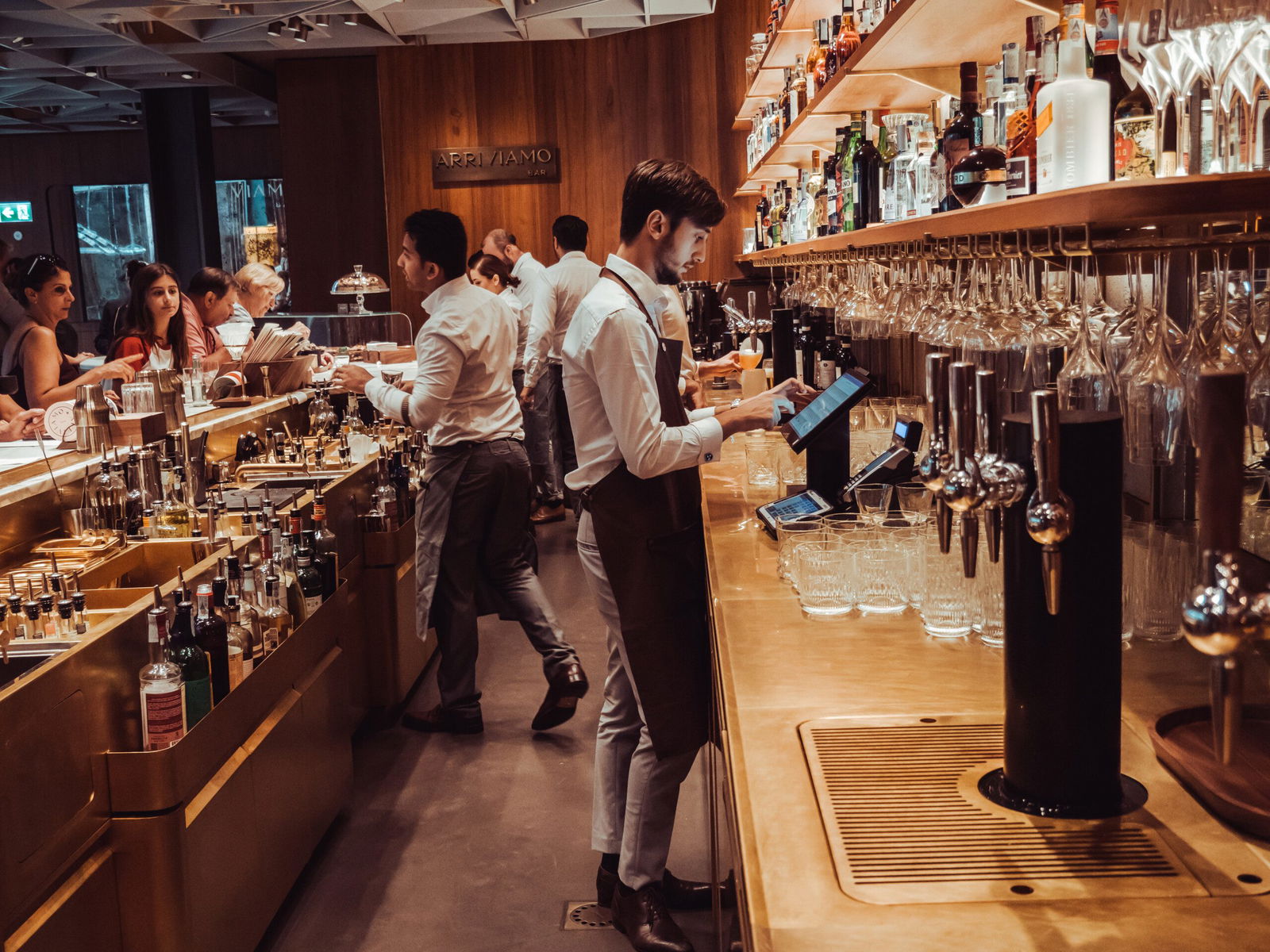 Starbucks +25%: De vent maakt de tent